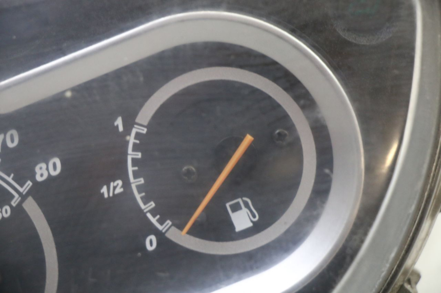 photo de SPEEDOMETER PEUGEOT TWEET 4T 50 (2014 - 2019) - Alternative perspective