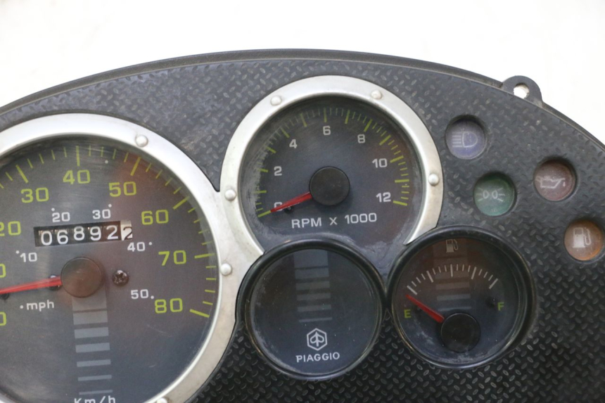 photo de SPEEDOMETER PIAGGIO TYPHOON 50 (2000 - 2009) - Component zoom