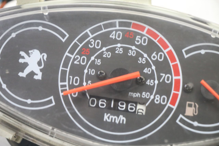 photo de SPEEDOMETER PEUGEOT V-CLIC VCLIC 50 (2007 - 2013) - Alternative perspective