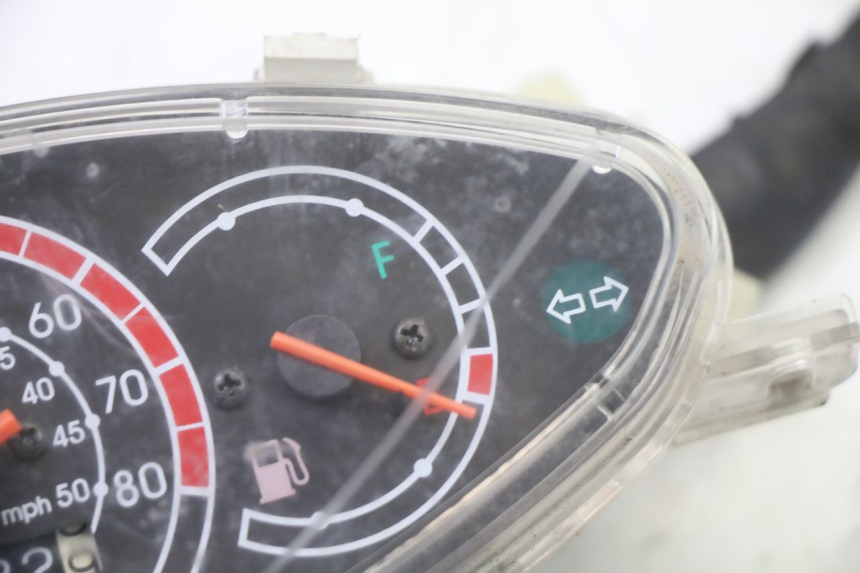 photo de SPEEDOMETER PEUGEOT V-CLIC VCLIC 50 (2007 - 2013) - Technical close-up