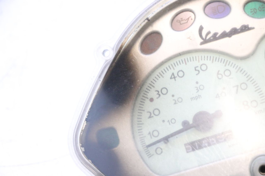 photo de SPEEDOMETER PIAGGIO VESPA LX 2T 50 (2005 - 2013) - High-resolution close-up