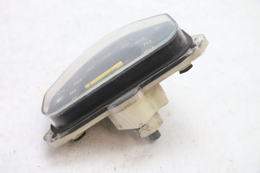 photo de SPEEDOMETER PIAGGIO VESPA PK FL 2T 50 (1990 - 1996) - Alternative perspective