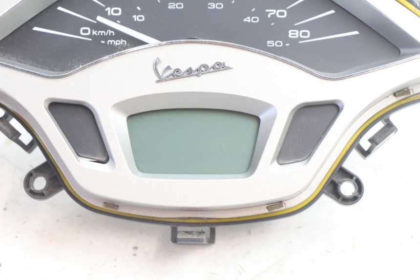photo de SPEEDOMETER PIAGGIO VESPA PRIMAVERA 2T 50 (2013 - 2018) - Zoom on usage condition