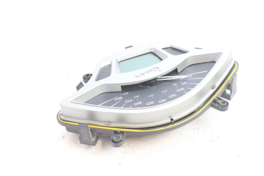 photo de SPEEDOMETER PIAGGIO VESPA PRIMAVERA 2T 50 (2013 - 2018) - Technical close-up