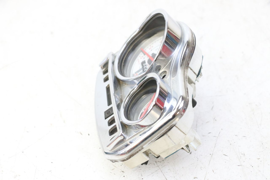 photo de SPEEDOMETER PIAGGIO VESPA S 2T 50 (2007 - 2014) - Component zoom