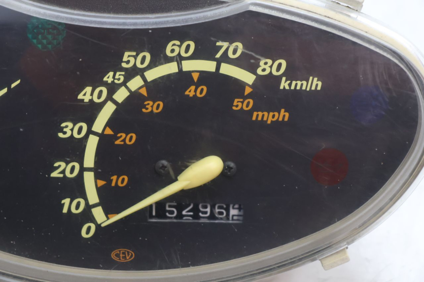 photo de SPEEDOMETER PEUGEOT VIVACITY 50 (1998 - 2003) - Zoom on usage condition