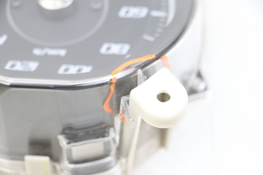 photo de SPEEDOMETER YAMAHA XMAX X-MAX ABS 125 (2017 - 2020) - Distinctive features