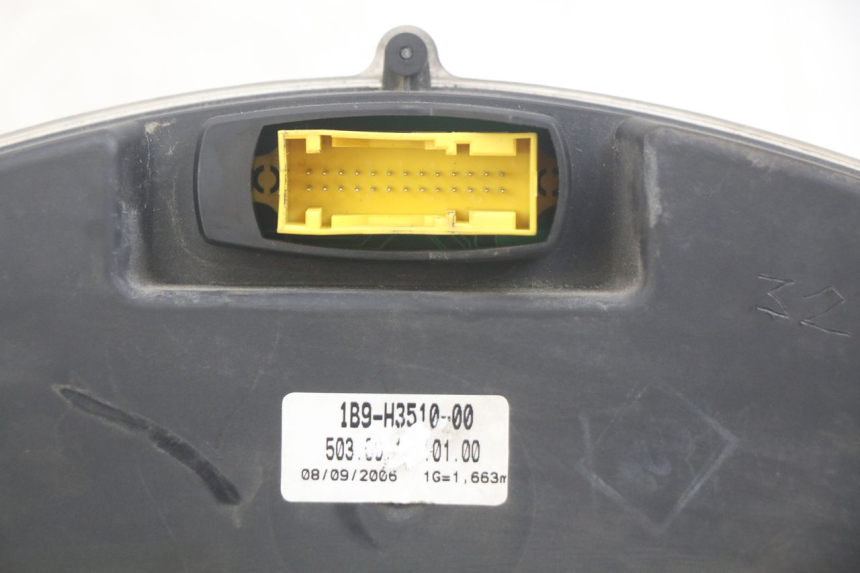 photo de SPEEDOMETER YAMAHA XMAX X-MAX 125 (2006 - 2009) - Fixing points details