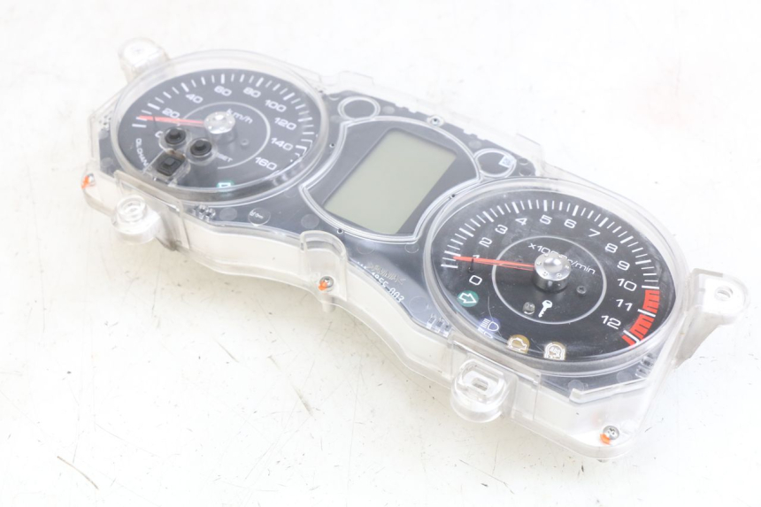 photo de SPEEDOMETER YAMAHA X-MAX XMAX 125 (2010 - 2013) - Fixing points details