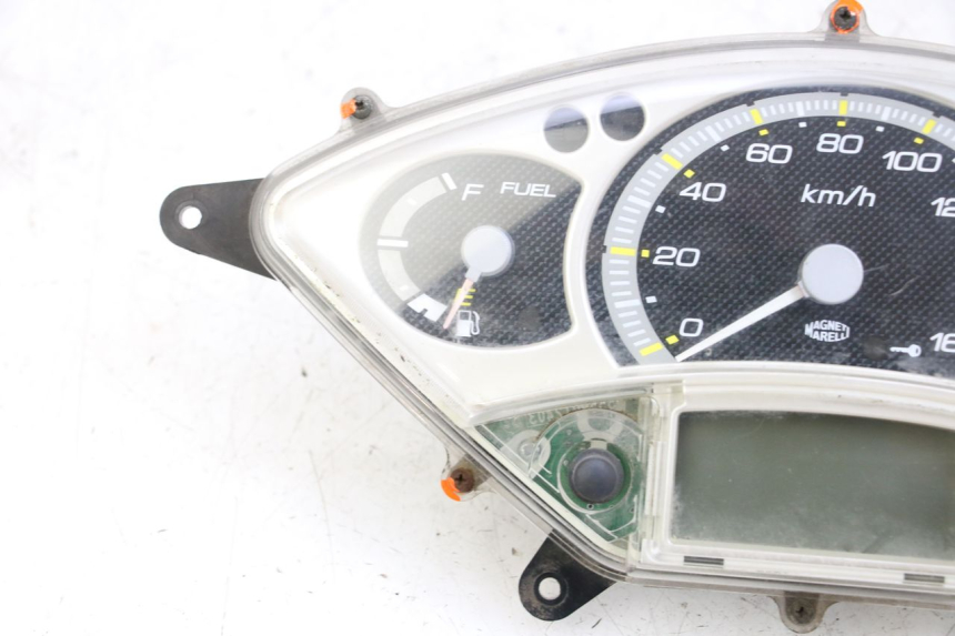 photo de SPEEDOMETER YAMAHA XMAX X-MAX 125 (2006 - 2009) - Markings and original references