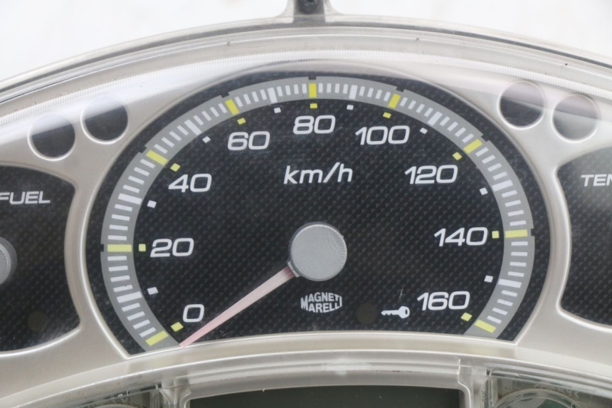 photo de SPEEDOMETER YAMAHA XMAX X-MAX 125 (2006 - 2009) - Zoom on usage condition