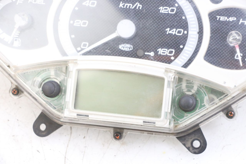 photo de SPEEDOMETER YAMAHA XMAX X-MAX 125 (2006 - 2009) - Main view