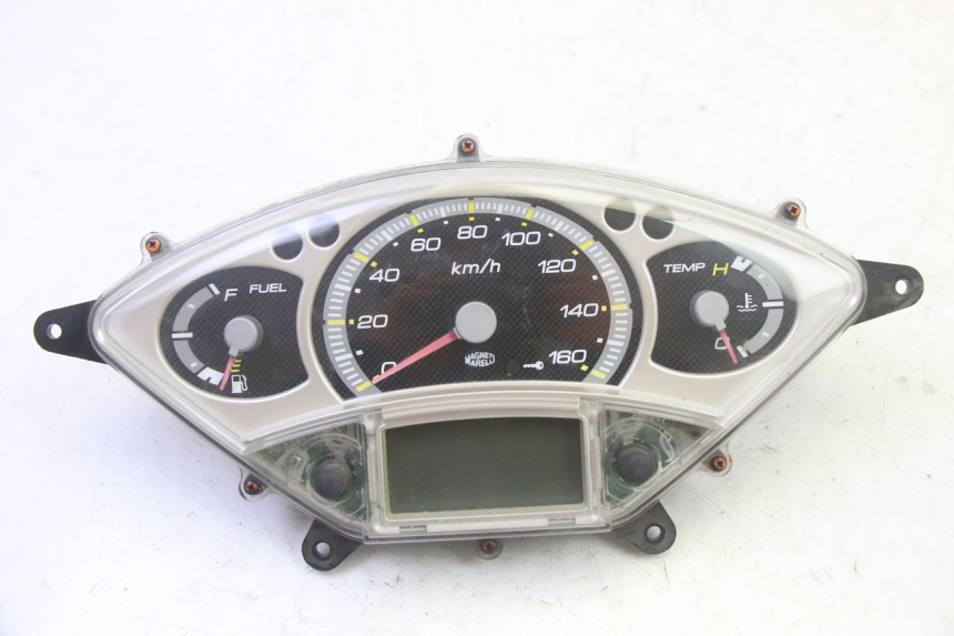 photo de SPEEDOMETER YAMAHA X-MAX XMAX 250 (2006 - 2009) - Main view