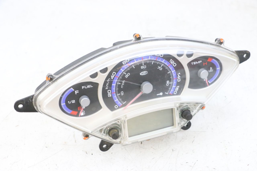 photo de SPEEDOMETER YAMAHA XMAX X-MAX 125 (2006 - 2009) - Component detail