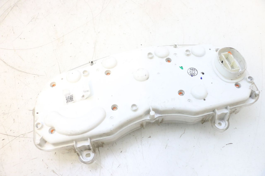 photo de SPEEDOMETER YAMAHA X-MAX XMAX 125 (2010 - 2013) - Surface and material condition