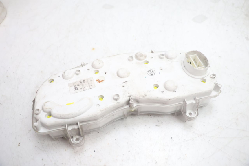 photo de SPEEDOMETER YAMAHA X-MAX XMAX 125 (2010 - 2013) - Fixing points details
