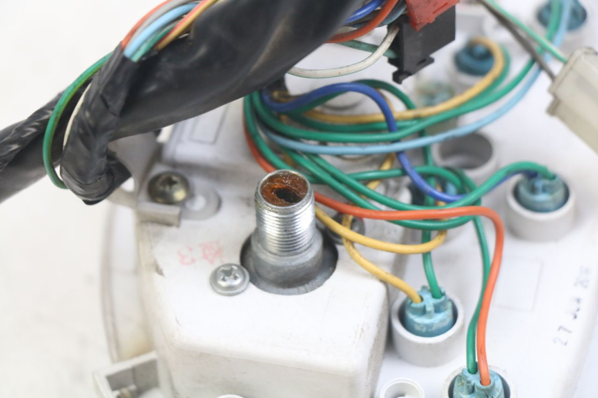 photo de SPEEDOMETER SYM X-PRO 4T 50 (2014 - 2021) - Fixing points details