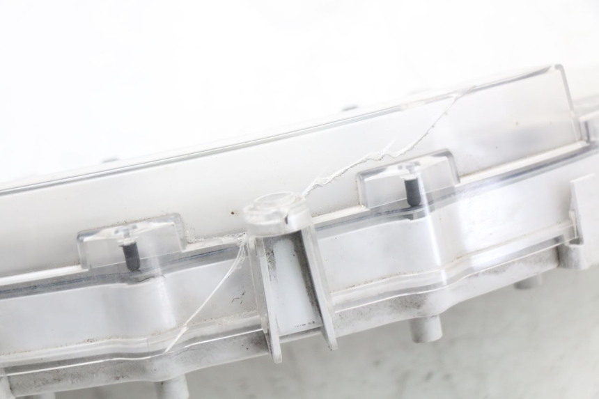 photo de SPEEDOMETER PIAGGIO X10 125 (2012 - 2017) - Surface and material condition