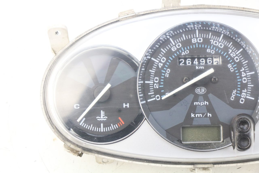 photo de SPEEDOMETER PIAGGIO X7 125 (2007 - 2013) - Distinctive features