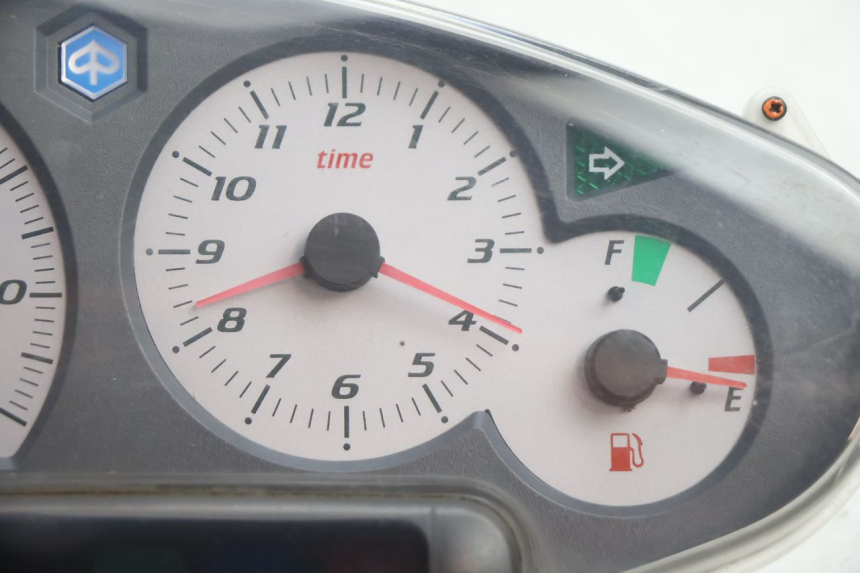 photo de SPEEDOMETER PIAGGIO X8 STREET 125 (2006 - 2007) - Zoom on usage condition
