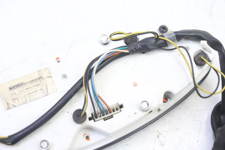 photo de SPEEDOMETER PIAGGIO X9 EVOLUTION 125 (2003 - 2007) - Distinctive features