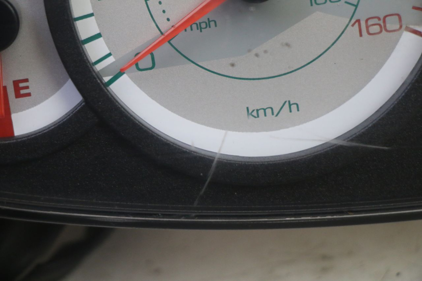 photo de SPEEDOMETER PIAGGIO X9 EVOLUTION 125 (2003 - 2007) - Technical close-up