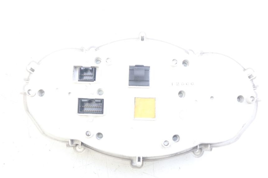 photo de SPEEDOMETER PIAGGIO XEVO - X EVO 125 (2007 - 2017) - Surface and material condition