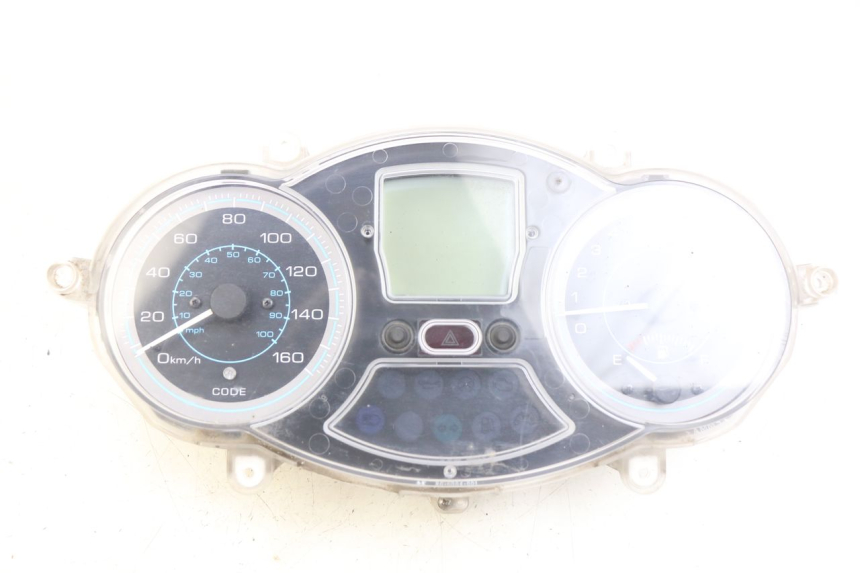 photo de SPEEDOMETER PIAGGIO XEVO - X EVO 125 (2007 - 2017) - Distinctive features