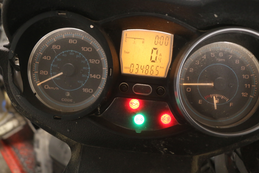 photo de SPEEDOMETER PIAGGIO XEVO - X EVO 125 (2007 - 2017) - Component zoom