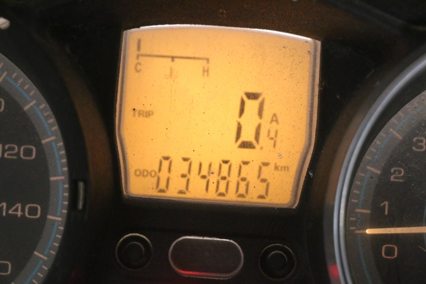 photo de SPEEDOMETER PIAGGIO XEVO - X EVO 125 (2007 - 2017) - High-resolution close-up