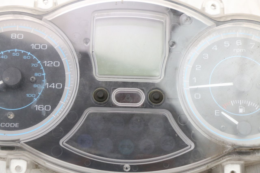photo de SPEEDOMETER PIAGGIO XEVO - X EVO 125 (2007 - 2017) - Technical close-up