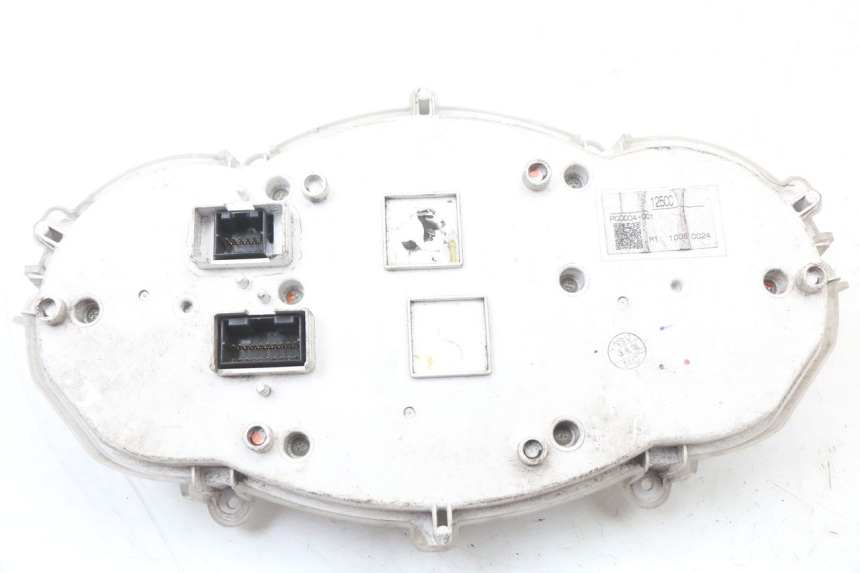 photo de SPEEDOMETER PIAGGIO XEVO - X EVO 125 (2007 - 2017) - Fixing points details