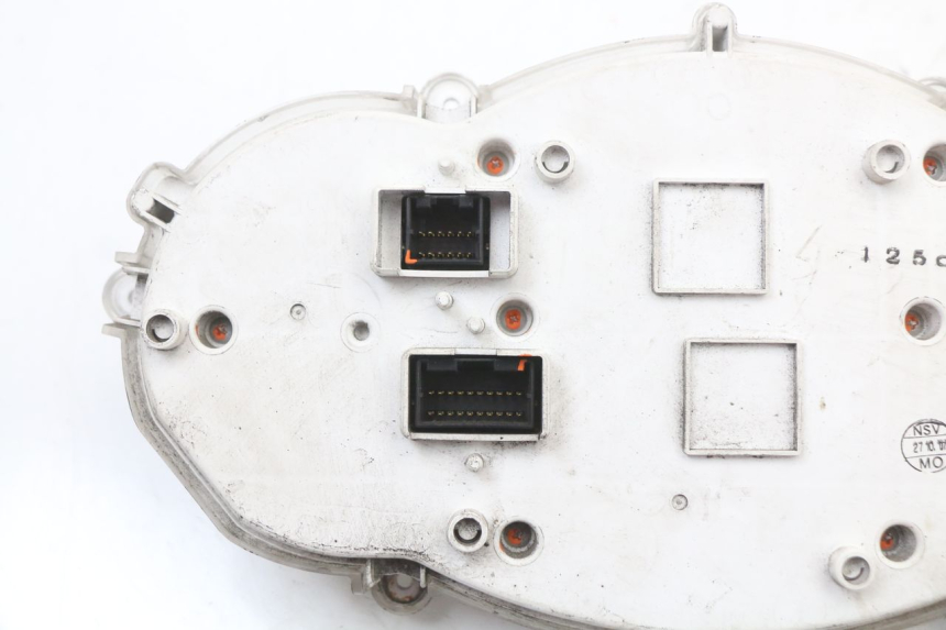 photo de SPEEDOMETER PIAGGIO XEVO - X EVO 125 (2007 - 2017) - Surface and material condition