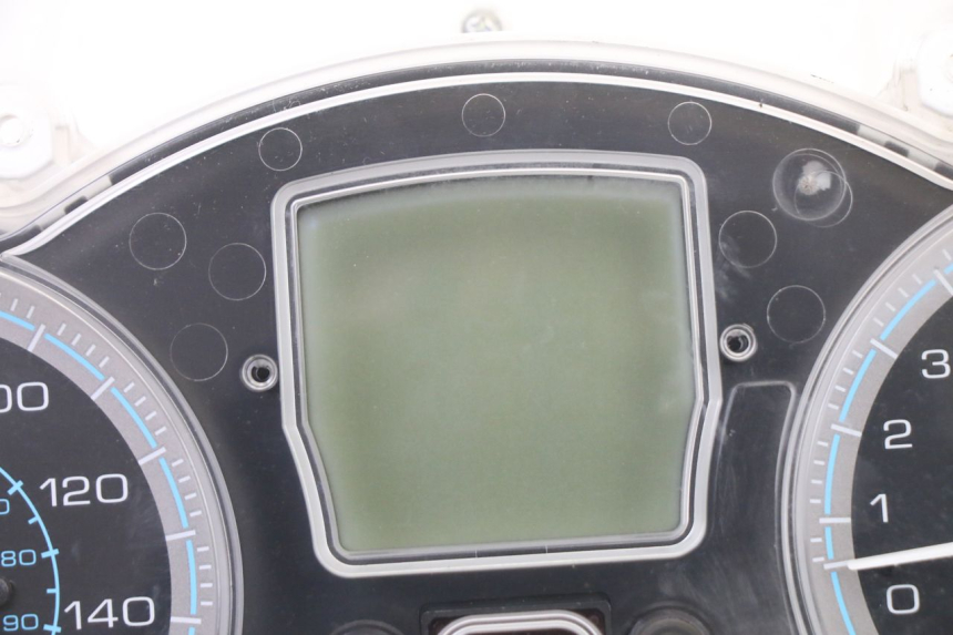 photo de SPEEDOMETER PIAGGIO XEVO - X EVO 125 (2007 - 2017) - Alternative perspective