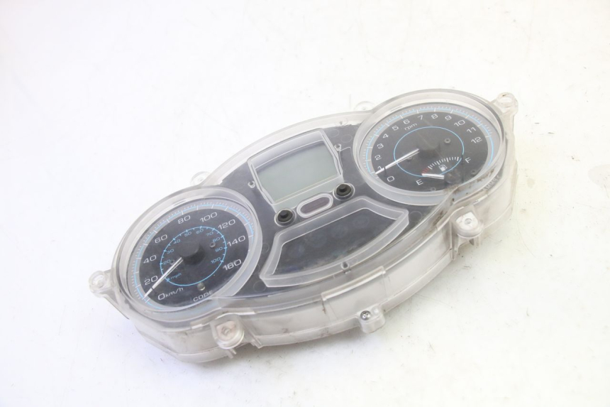 photo de SPEEDOMETER PIAGGIO XEVO - X EVO 125 (2007 - 2017) - Surface and material condition