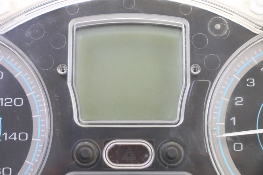 photo de SPEEDOMETER PIAGGIO XEVO - X EVO 125 (2007 - 2017) - Technical close-up