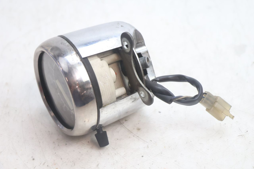 photo de SPEEDOMETER YAMAHA XV VIRAGO 535 (1988 - 2004) - Fixing points details