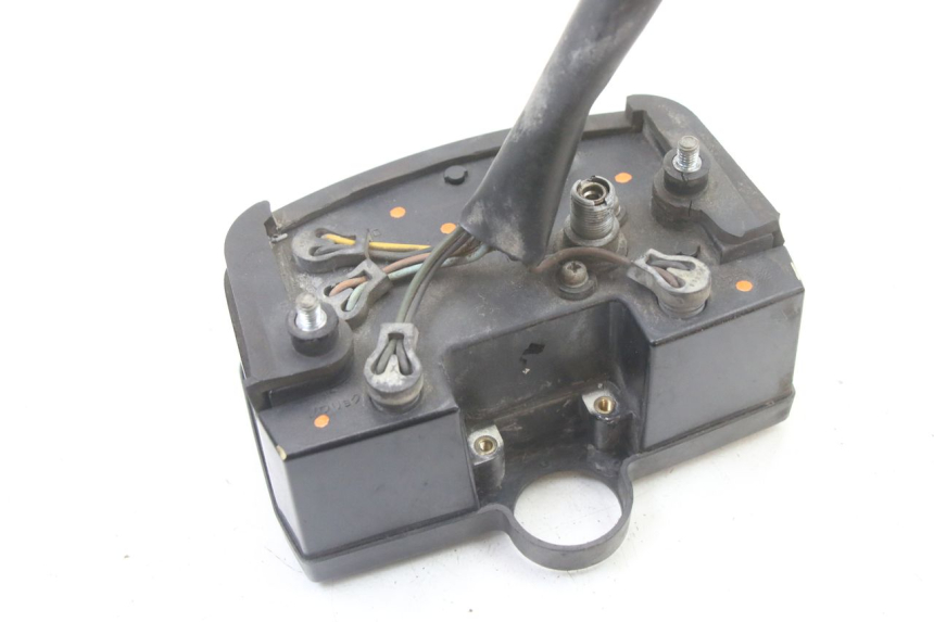 photo de SPEEDOMETER YAMAHA SR 125 (1982 - 2003) - Fixing points details