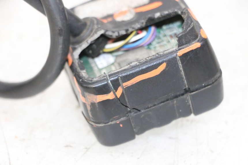 photo de SPEEDOMETER YAMAHA YFM R RAPTOR 250 (2008 - 2014) - Alternative perspective