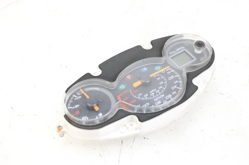 photo de SPEEDOMETER YAMAHA YP MAJESTY 125 (2002 - 2006) - Component detail
