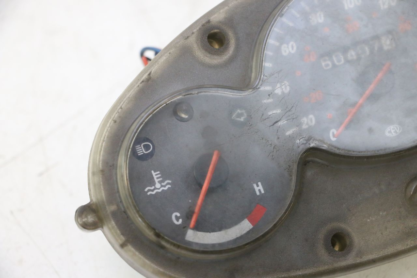 photo de SPEEDOMETER YAMAHA YP MAJESTY 125 (1998 - 2001) - Focus on structure