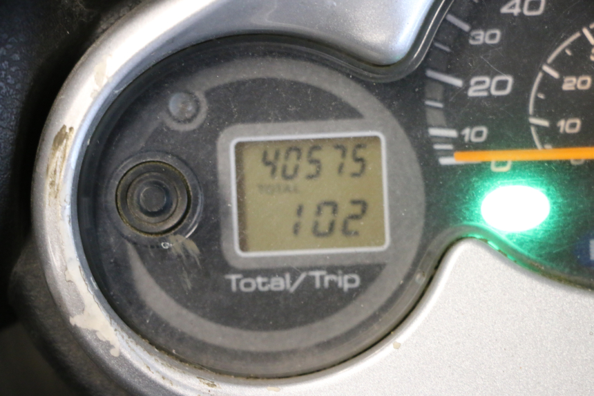 photo de SPEEDOMETER YAMAHA YP MAJESTY 125 (2007 - 2010) - Distinctive features
