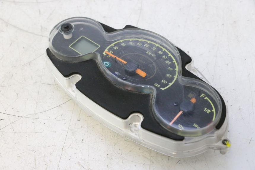 photo de SPEEDOMETER YAMAHA YP MAJESTY 125 (2002 - 2006) - Surface and material condition
