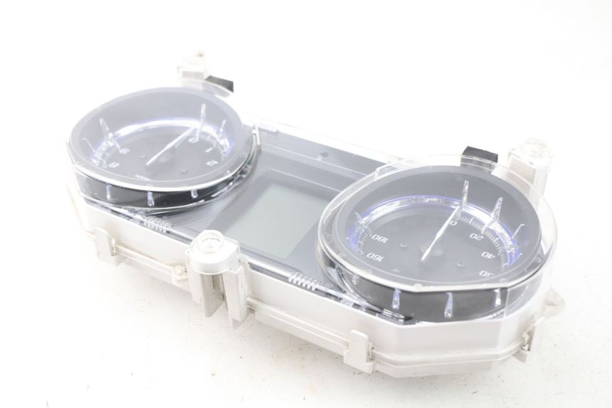 photo de SPEEDOMETER YAMAHA YP T-MAX TMAX 530 (2017 - 2020) - Fixing points details