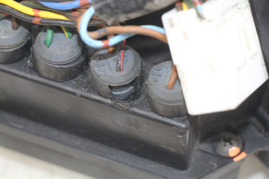 photo de SPEEDOMETER YAMAHA YZF R THUNDERCAT 600 (1996 - 2003) - Alternative perspective