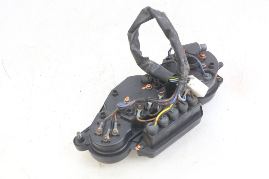 photo de SPEEDOMETER YAMAHA YZF R THUNDERCAT 600 (1996 - 2003) - Markings and original references