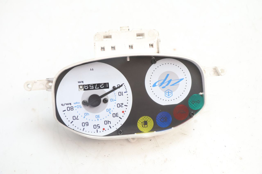 photo de SPEEDOMETER PIAGGIO ZIP 2T 50 (2009 - 2019) - Alternative perspective