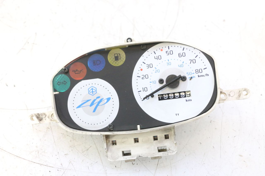 photo de SPEEDOMETER PIAGGIO ZIP 2T 50 (2009 - 2019) - Main view