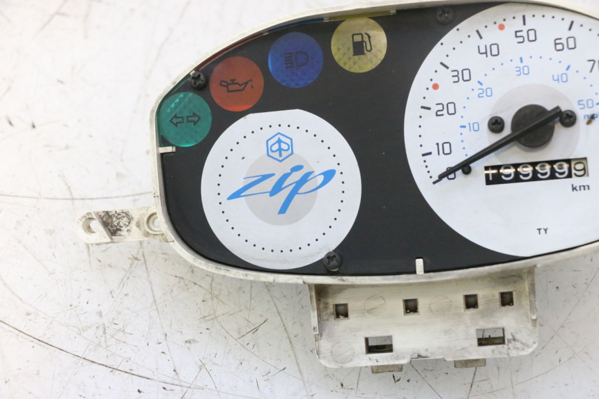 photo de SPEEDOMETER PIAGGIO ZIP 2T 50 (2009 - 2019) - Zoom on usage condition