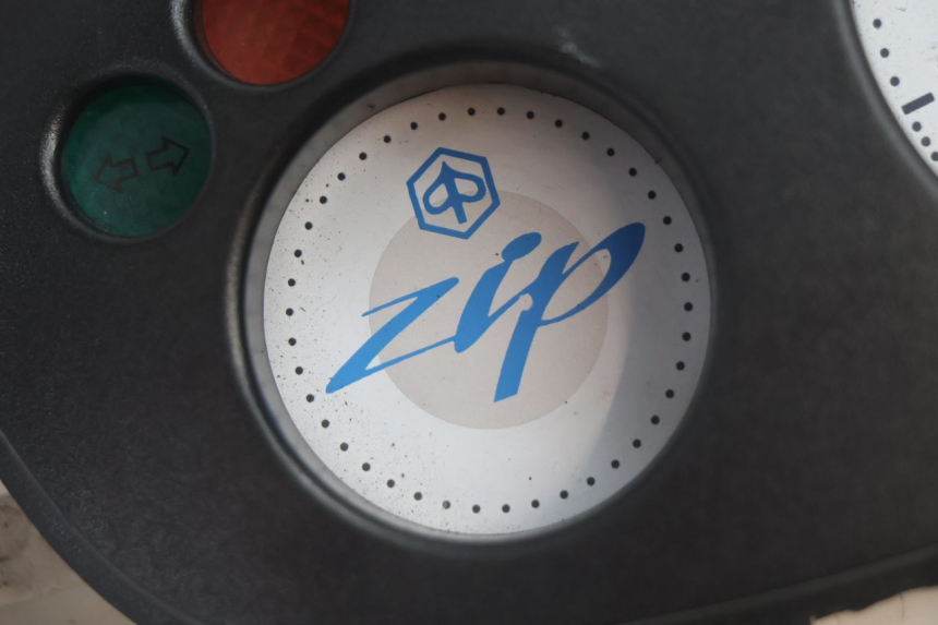 photo de SPEEDOMETER PIAGGIO ZIP 4T 50 (2006 - 2017) - Zoom on usage condition